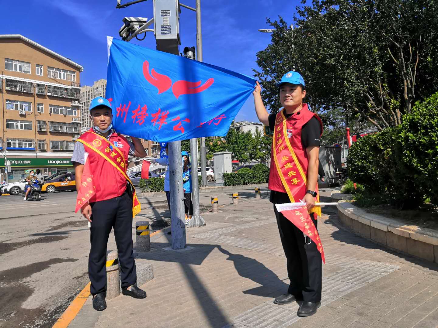 <strong>大姑娘的逼被小鸡巴猛操AV片</strong>